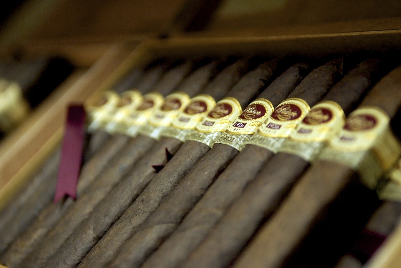 Cigarų,  Cigarų,  Cigarų Į Langelį,  Tabakas,  Humidoras,  Rūkyti,  Cigarų Parduotuvė, Nemokamos Nuotraukos,  Nemokama Licenzija