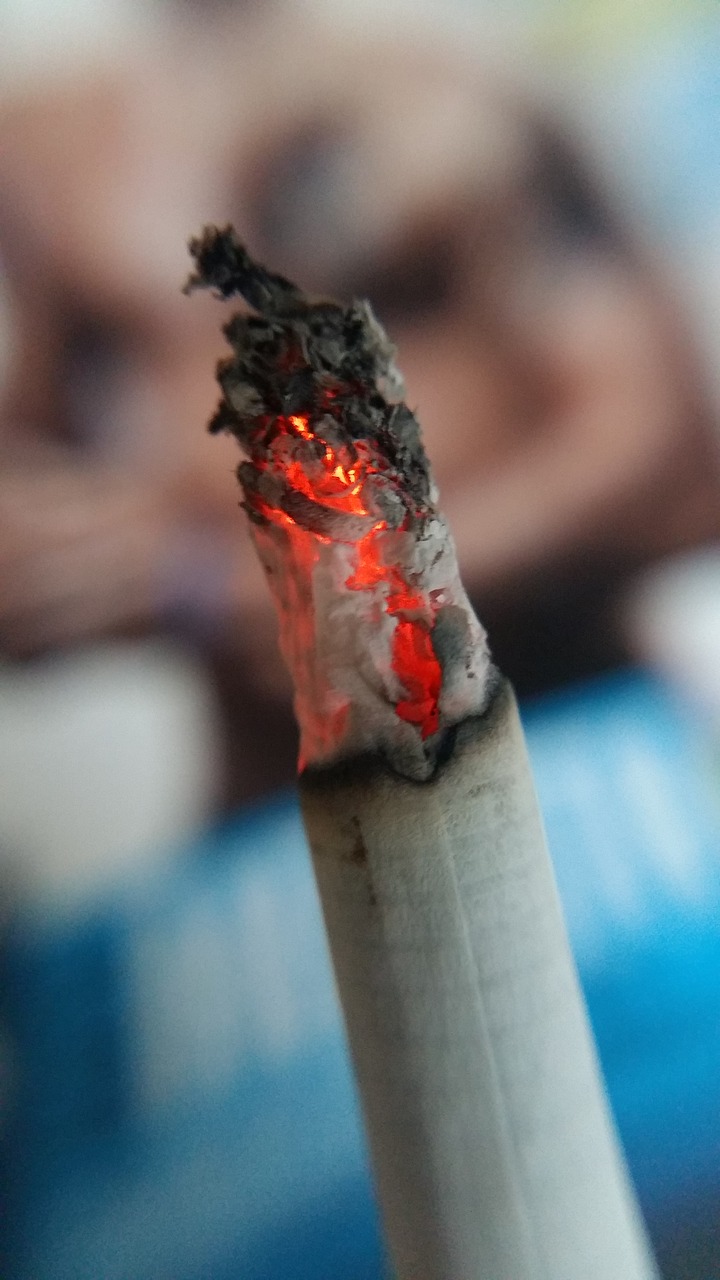 Cigarečių, Dūmai, Vėžys, Priklausomybe, Ugnis, Rūkymas, Raudona, Balta, Pilka, Deginti