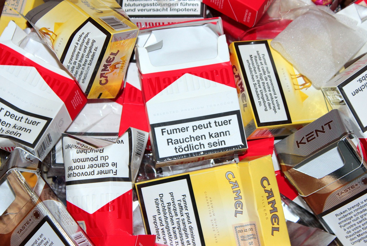 Cigarečių Dėžė, Tuščia, Nesveika, Rūkymas, Nikotinas, Priklausomybe, Labai Priklausomybę, Įprotis, Įspėjimai, Nemokamos Nuotraukos