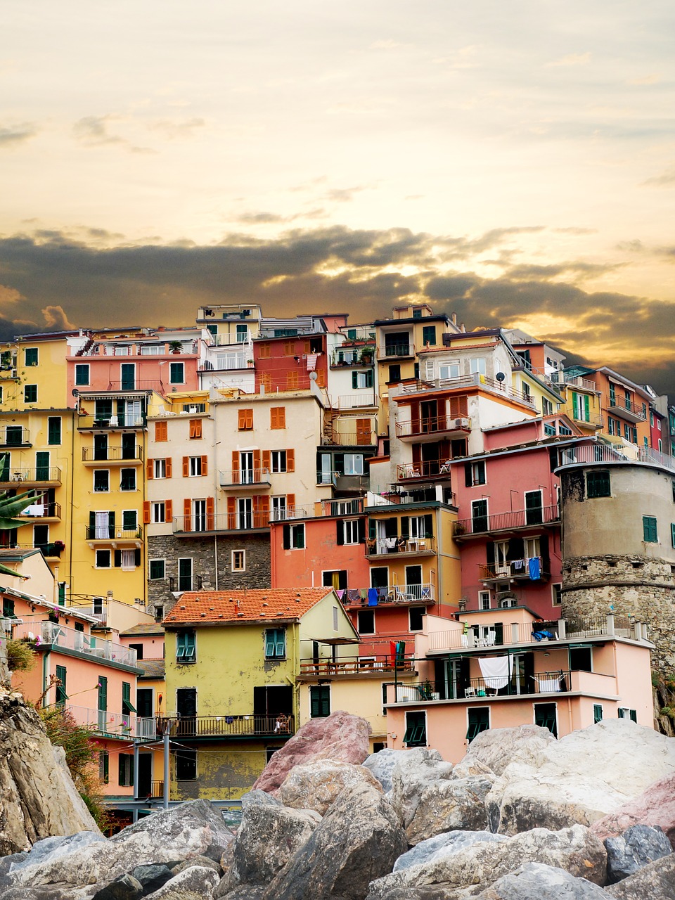 Cinque Terre, Spalvingi Namai, Manarola, Ligurija, Kraštovaizdis, Kalnas, Jūra, Riomaggiore, Rokas, Nemokamos Nuotraukos