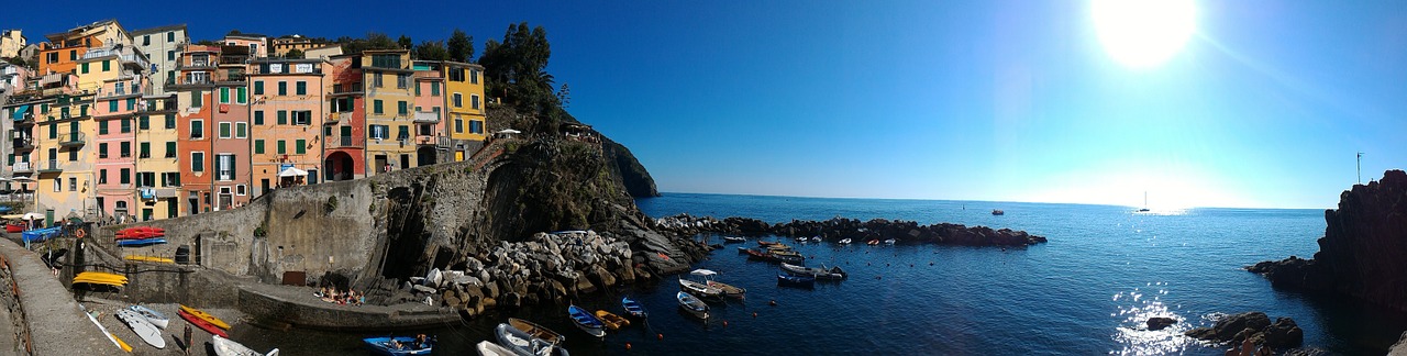 Cinque Terre, Riomaggiore, Kraštovaizdis, Jūra, Namai, Spalvos, Saulė, Akmenys, Costa, Valtys