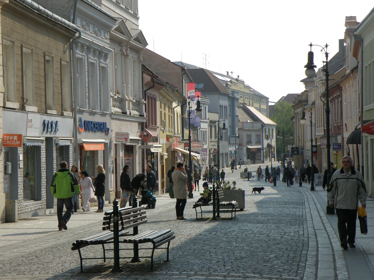 Miestas, Louny, Gatvė, Žmonės, Namai, Nemokamos Nuotraukos,  Nemokama Licenzija