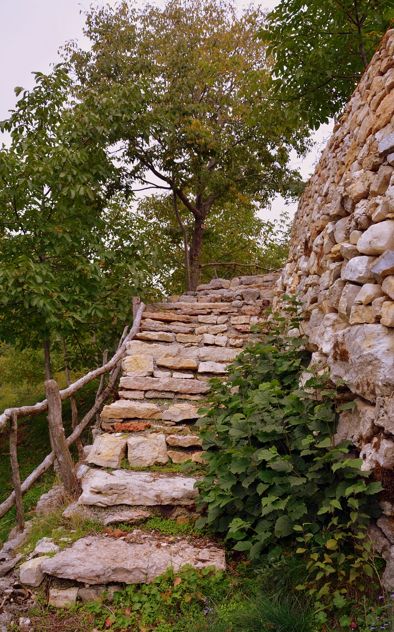 Lipti, Skalė, Akmuo, Siena, Sassi, Europinis Kelias, E5, Lessinia, Italy, Nemokamos Nuotraukos