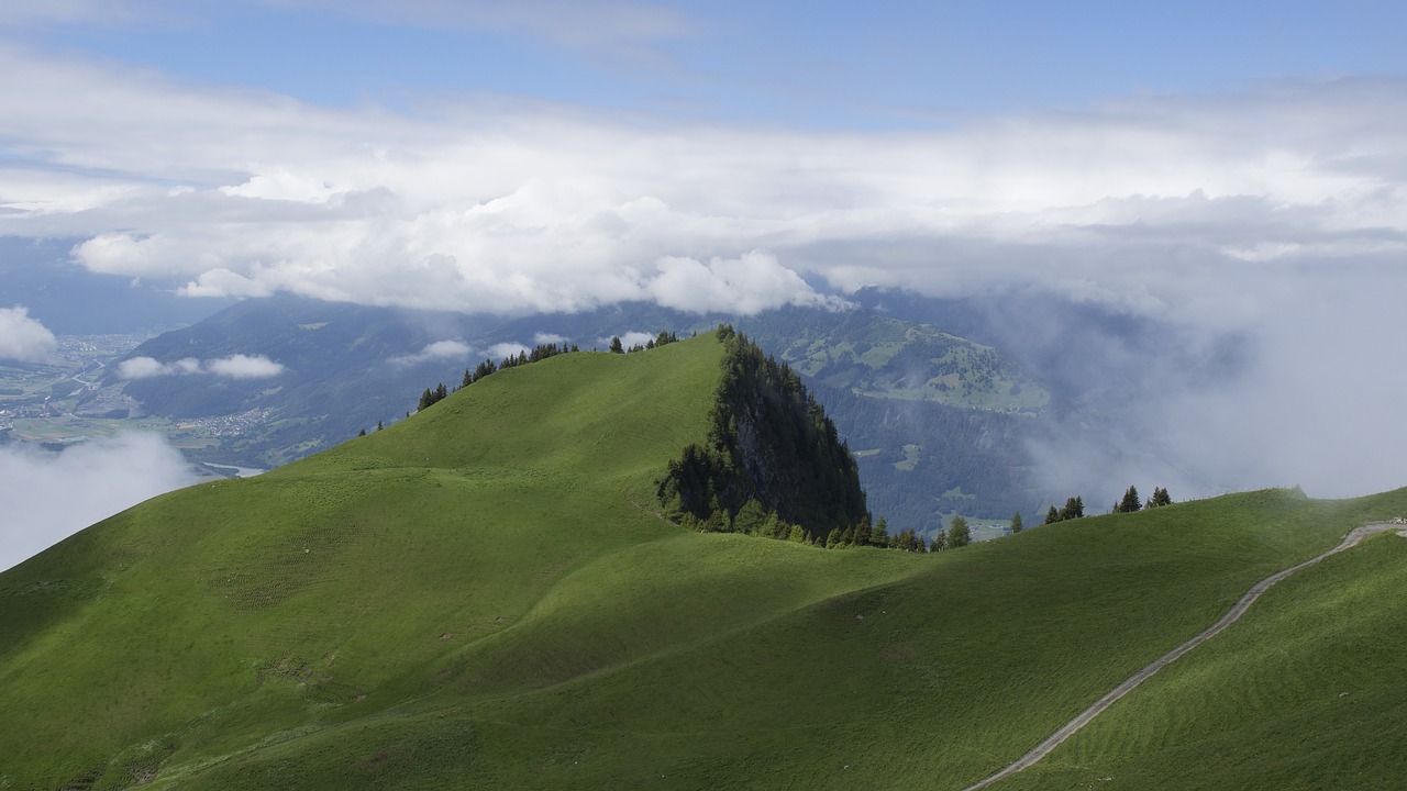 Debesys, Kaimas, Dienos Šviesa, Rūkas, Žolė, Ganyklos, Highlands, Kalnas, Kraštovaizdis, Migla