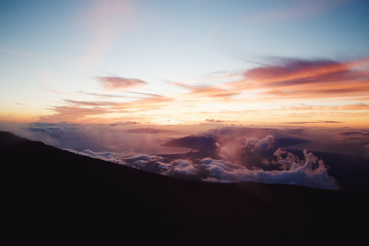 Cloudscape,  Dramatiškas,  Dangus,  Gamta,  Oras,  Scena,  Šviesa,  Saulėlydis,  Spalvos,  Vaizdas