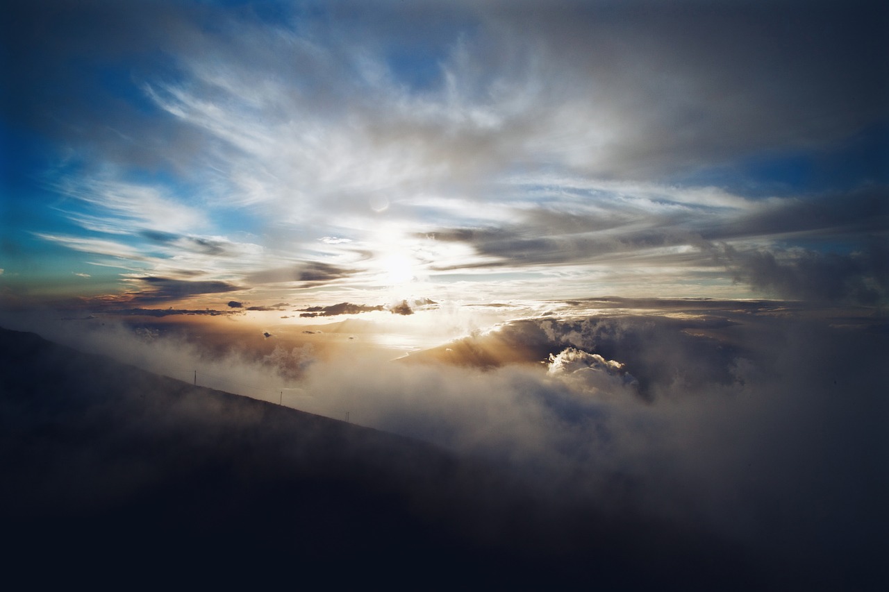 Cloudscape,  Kalnai,  Diapazonas,  Kraštovaizdis,  Vaizdas,  Saulės Šviesa,  Dangus,  Debesys,  Oras,  Meteorologija