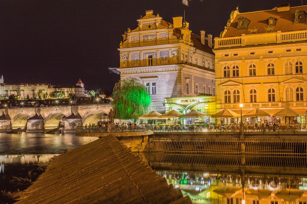 Klubo Pėsčiųjų Tiltas, Naktis, Prague, Žibintai, Miestas, Charlio Tiltas, Pilis, Istorija, Namas, Nemokamos Nuotraukos