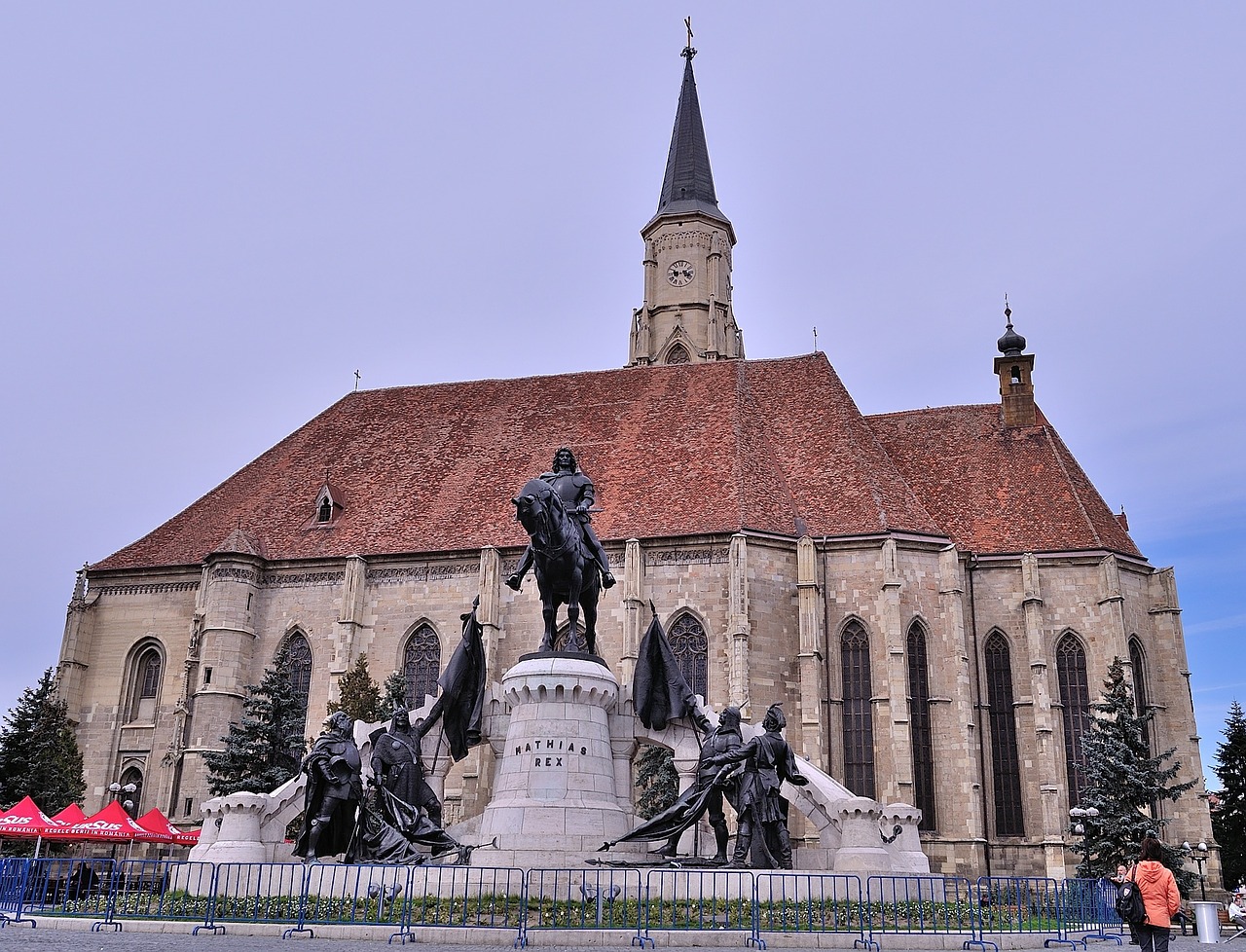 Cluj-Napoca, Romanija, Mathias Rex Aikštė, Bažnyčia, Pritraukimas, Statula, Skulptūra, Istorinis, Architektūra, Kultūra