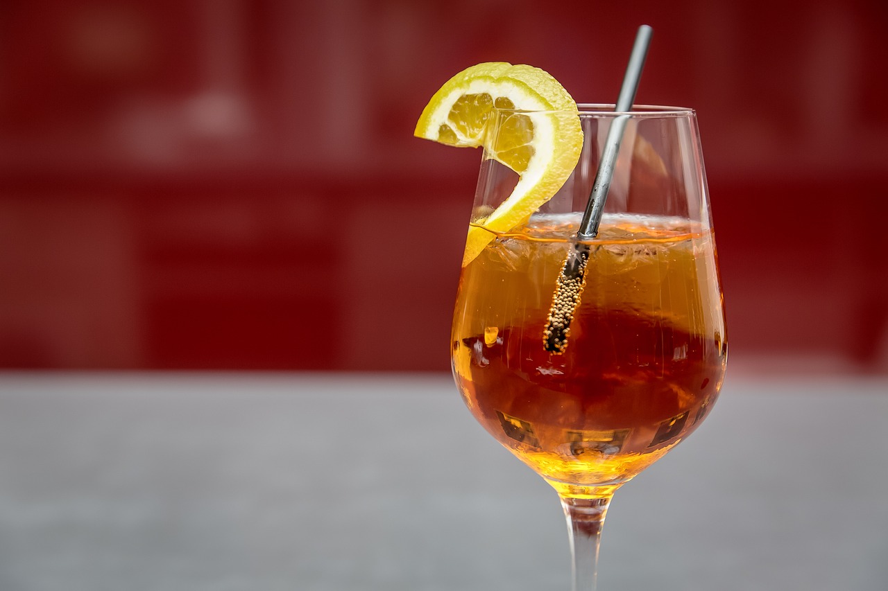 Kokteilis, Aperolis, Spritz, Aperolio Spritz, Gerti, Alkoholis, Alkoholinis, Oranžinė, Aperityvas, Kokteilio Stiklas