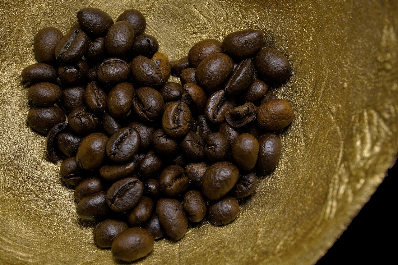 Kava, Širdis, Auksas, Kavos Pupelės, Ruda, Meilė, Espresso, Aromatas, Kavinė, Pupos