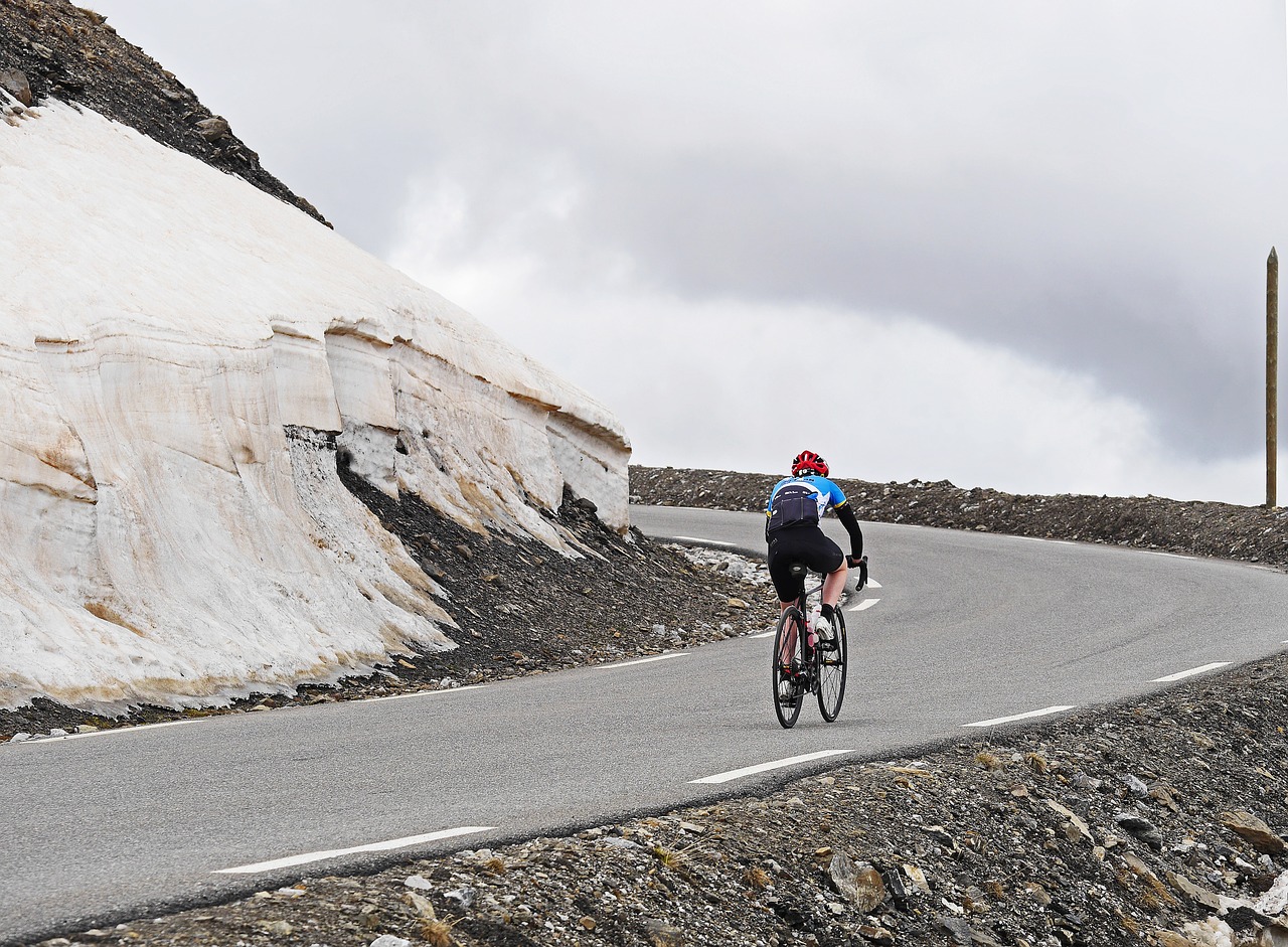 Col De La Bonette, Birželis, Kalnų Praėjimas, Eiti Kelią, Dviračiu, Nuolydis, Padidėjimas, Kalnų Slidinėjimas, Serpentinas, Sniego Siena