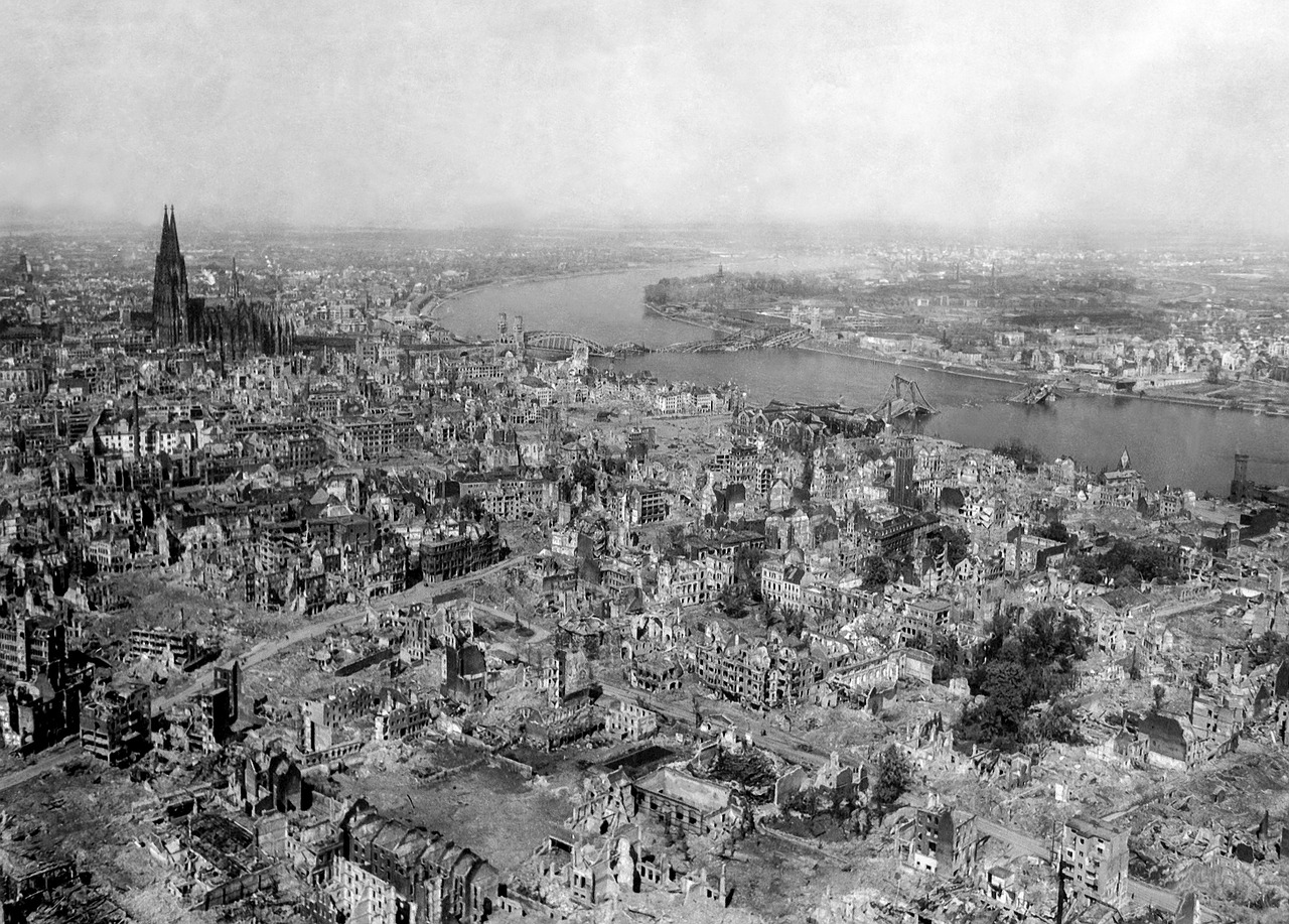 Kelnas, Bombardavimas, Sunaikinimas, Karas, Po Karo Laikotarpis, Rekonstrukcija, Kelno Katedra, 1945, Sunaikinta, Antrasis Pasaulinis Karas