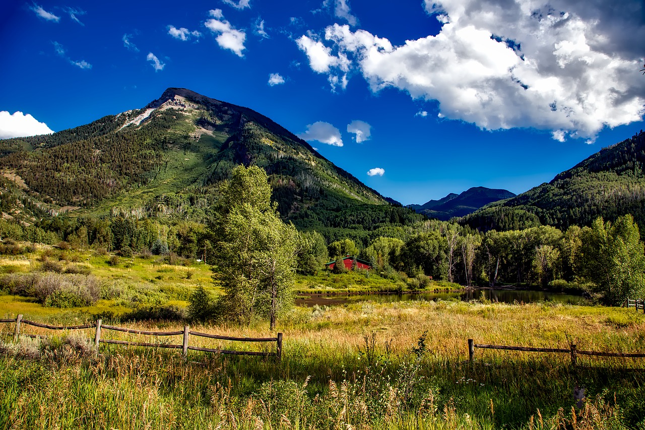 Colorado, Uolėti Kalnai, Tvartas, Ūkis, Ranča, Kraštovaizdis, Vaizdingas, Miškas, Medžiai, Miškai