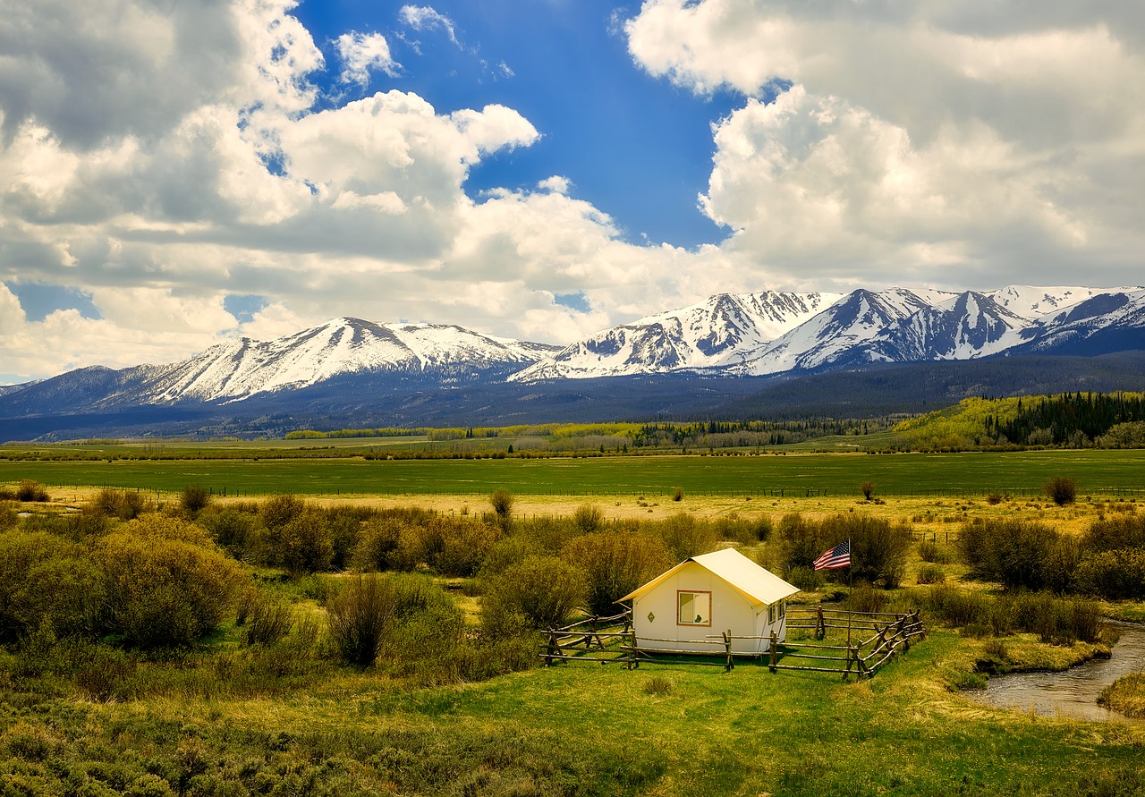 Colorado, Kalnai, Sniegas, Miškas, Medžiai, Miškai, Kraštovaizdis, Pieva, Ranča, Pastatas