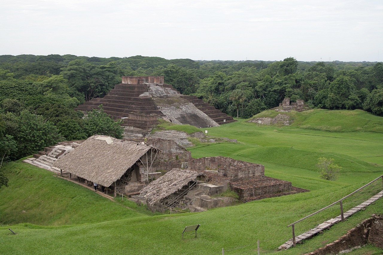 Comalcalco, Tabasco, Griuvėsiai, Priešspaniškas, Meksika, Piramidė, Archeologija, Šventykla, Turizmas, Akmuo