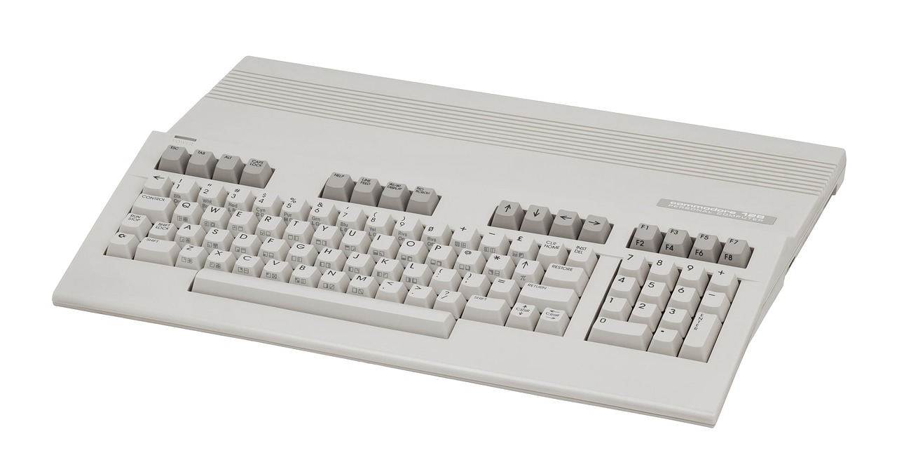 Commodore, C128, C64, Pc, Kompiuteris, Klaviatūra, Senas, Technologija, Nemokamos Nuotraukos,  Nemokama Licenzija