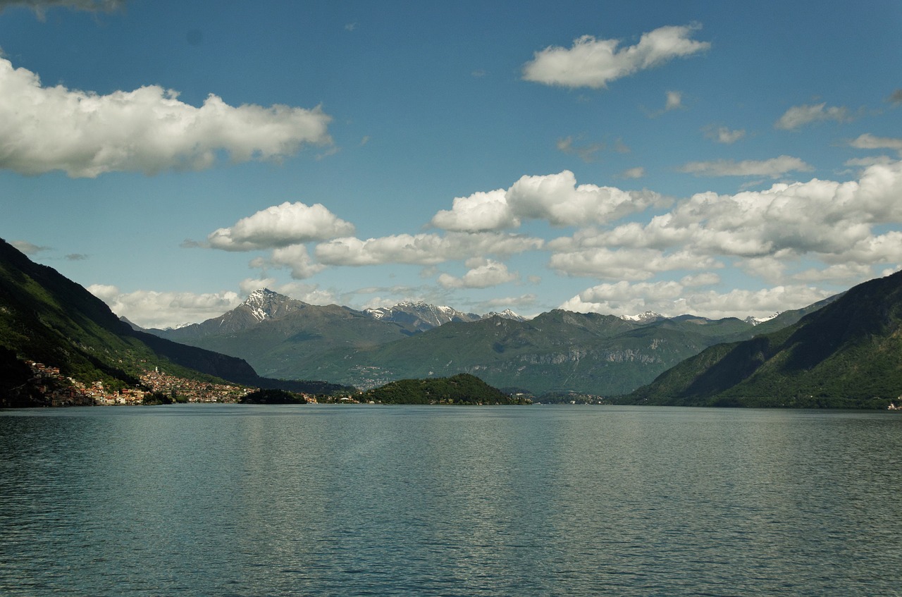 Como, Schönwetter Sky, Kalnai Ir Ežeras, Mėlynas Dangus, Kubo Debesys, Gražus Oras, Nemokamos Nuotraukos,  Nemokama Licenzija