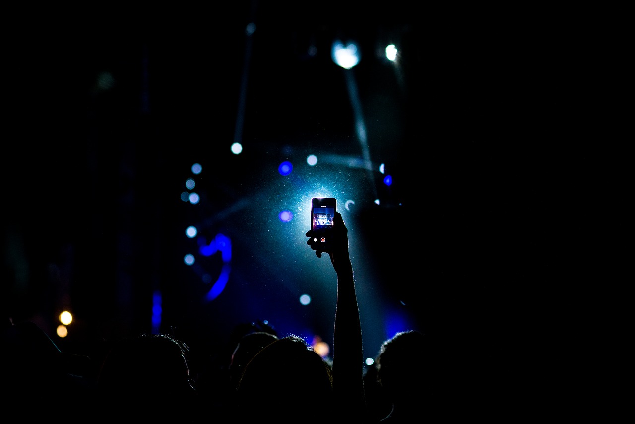 Koncertas, Minios, Tamsi, Žmonės, Siluetas, Išmanusis Telefonas, Nemokamos Nuotraukos,  Nemokama Licenzija