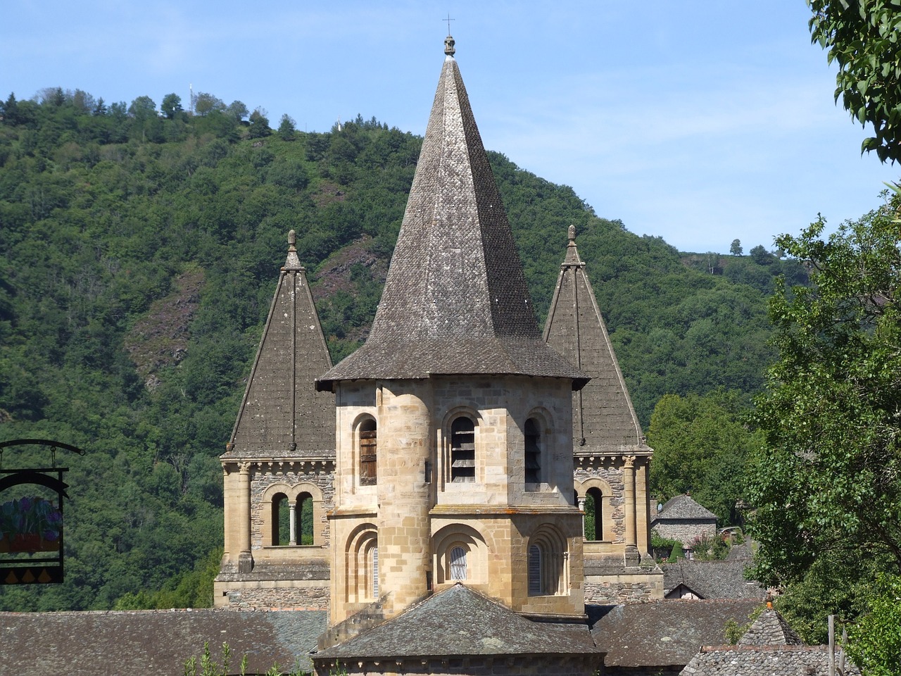 Conques, Aveyron, Abatija, Piligrimystė, Varpinė, Bažnyčia, Nemokamos Nuotraukos,  Nemokama Licenzija