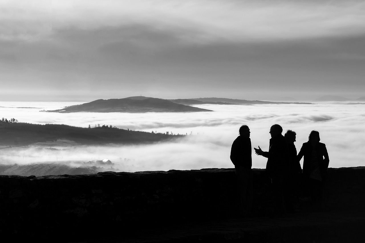 Pokalbis, Aukštas, Aukštis, Grianan Aileach, Kalnas, Viršuje, Žiedo Fortas, Juoda Balta, Juoda, Balta