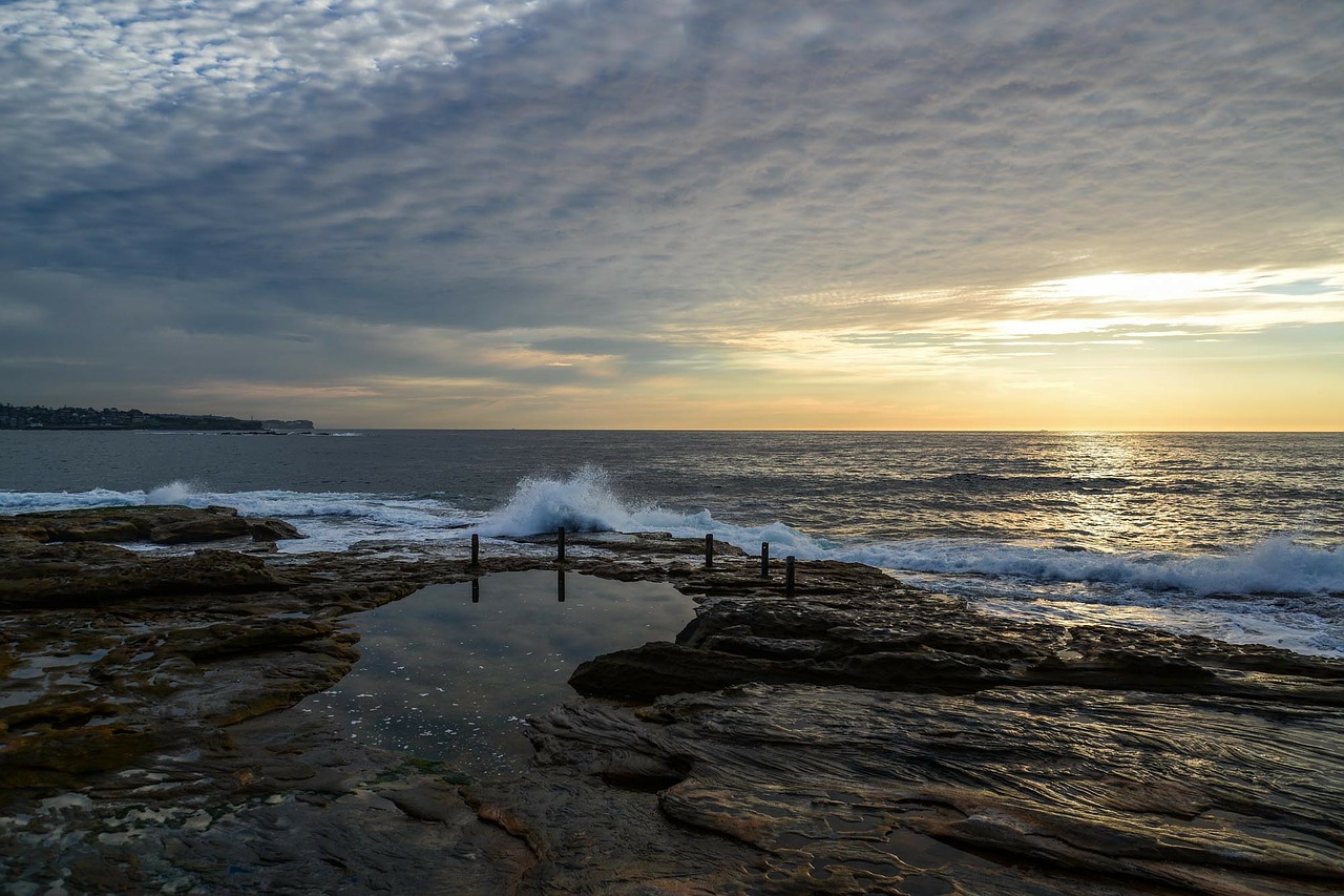 Coogee, Vandenynas, Krantas, Kranto, Sidnėjus, Australia, Akmenys, Saulėtekis, Bangos, Debesys