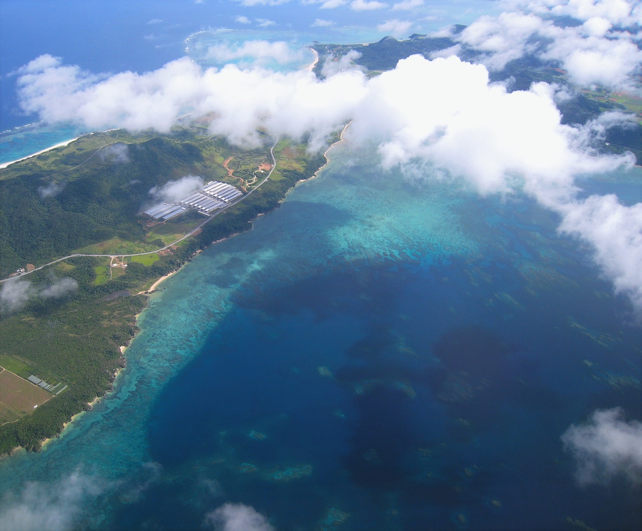 Koraliniai Rifai, Sala, Ishigaki Sala, Ishigaki Miestas, Okinawa, Ramiojo Vandenyno Regionas, Aerofotografija, Jūra, Dangus, Balta