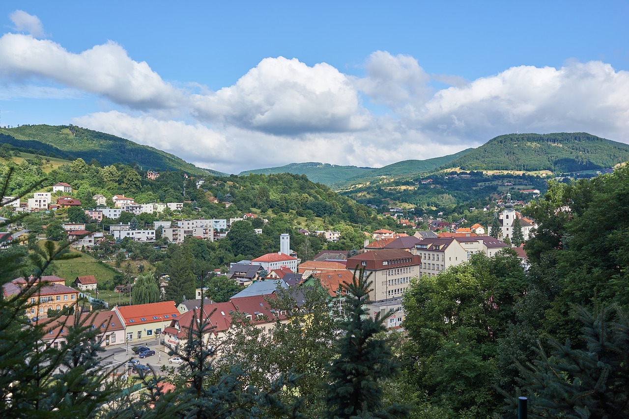 Šalis,  Miestas,  Pobūdį,  Top,  Debesys,  Namai,  Žalias, Nemokamos Nuotraukos,  Nemokama Licenzija