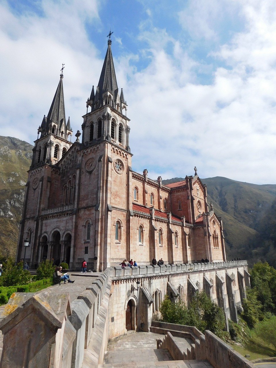 Covadonga, Bažnyčia, Katalikų, Architektūra, Bazilika, Krikščionybė, Ispanų, Istorija, Europa, Asturias