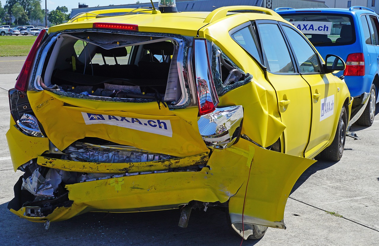 Avarijos Bandymas, Susidūrimas, 60 Km H, Išsiblaškymas, Atsakomybė, Draudimas, Mobilusis Telefonas, Smartphon, Automobilio Draudimas, Žalos Atvejis