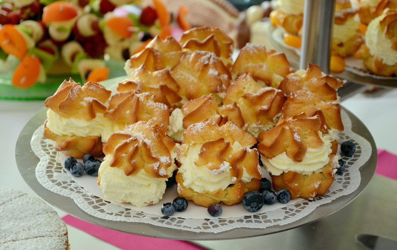 Kreminė Dėmių, Grietinėlė, Pyragaičiai, Kepti, Kepiniai, Kreminės, Skanus, Choux Tešlą, Šventė, Tortas Su Bufetu