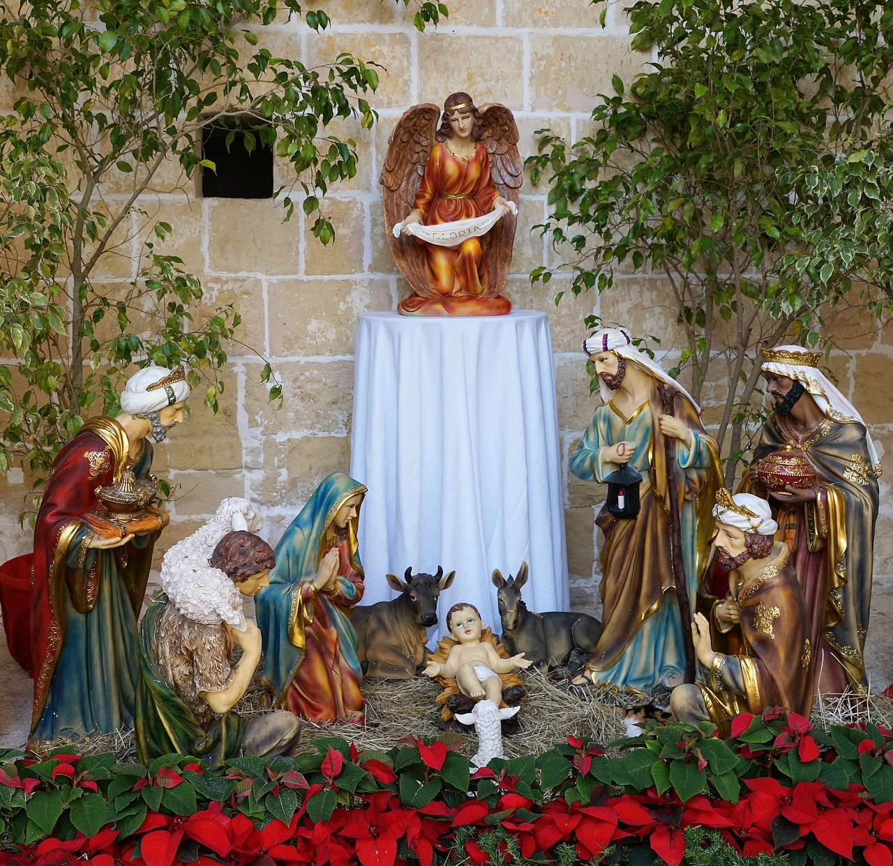 Lovelė, Kalėdos, Malta, Jėzus, Marija, Gimdymas, Angelas, Gėlės, Raudona, Profet