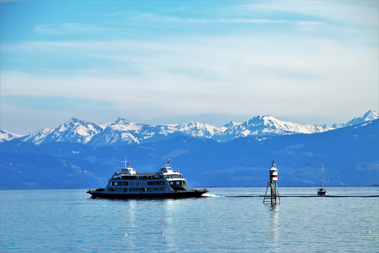 Kruizas,  Keltas,  Vanduo,  Bodensee,  Sniegas,  Monolitinė Vandens Dalis,  Kalnas,  Dangus,  Ežeras,  Atspindėta Banga