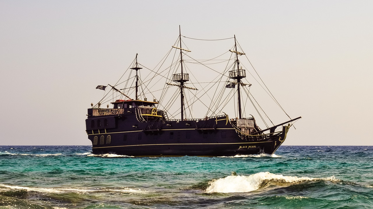 Kruizinis Laivas, Kipras, Ayia Napa, Turizmas, Atostogos, Poilsis, Piratų Laivas, Šventė, Juodas Perlas, Banga