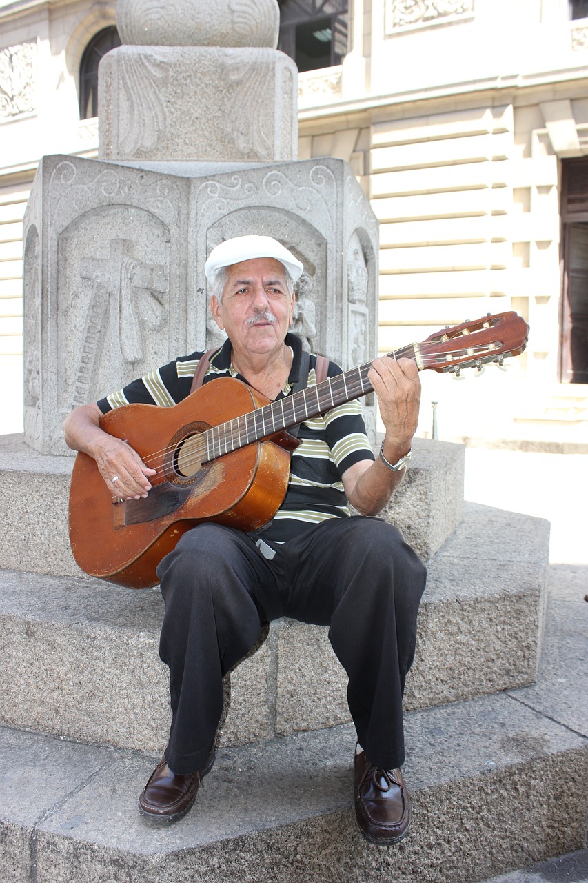 Kuba, Havana, Gitara, Vyras, Gatvė, Senas, Muzika, Žaisti, Žaidimai, Nemokamos Nuotraukos