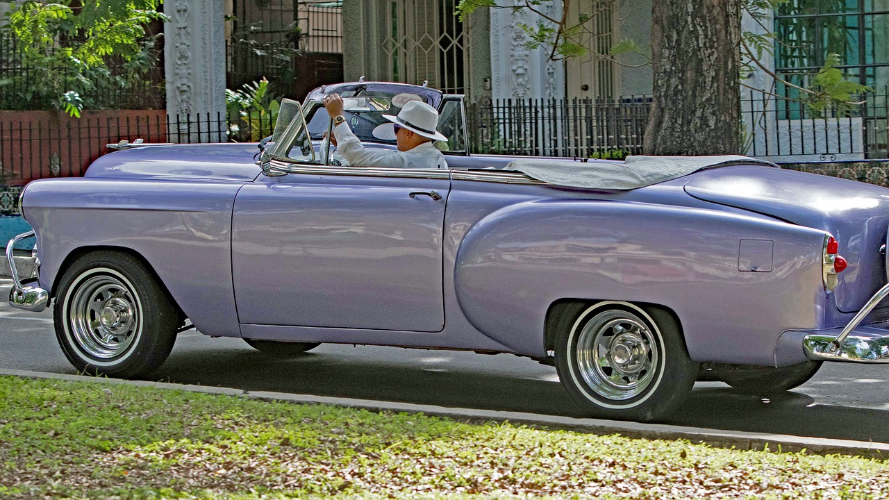 Kuba,  Havana,  Almendronas,  Automobilis,  Transporto Sistema,  Transporto Priemonė,  Viešoji Šou,  Klasikinis,  Violetinė,  Kabrioletas