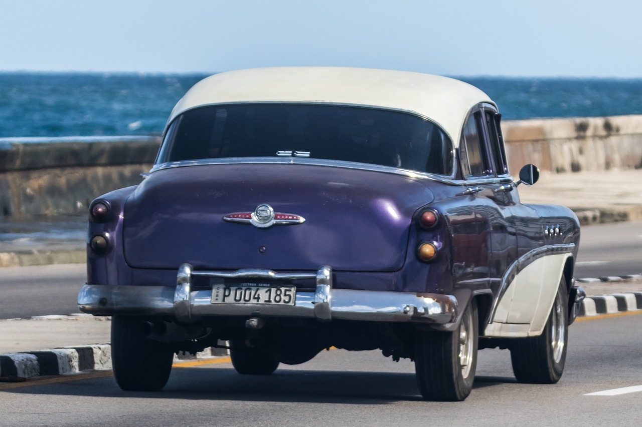 Kuba,  Havana,  Malecon,  Viešbučio Rivjera,  Almendronas,  Buick,  Violetinė Balta,  Klasikinis,  Automobilis,  Taksi