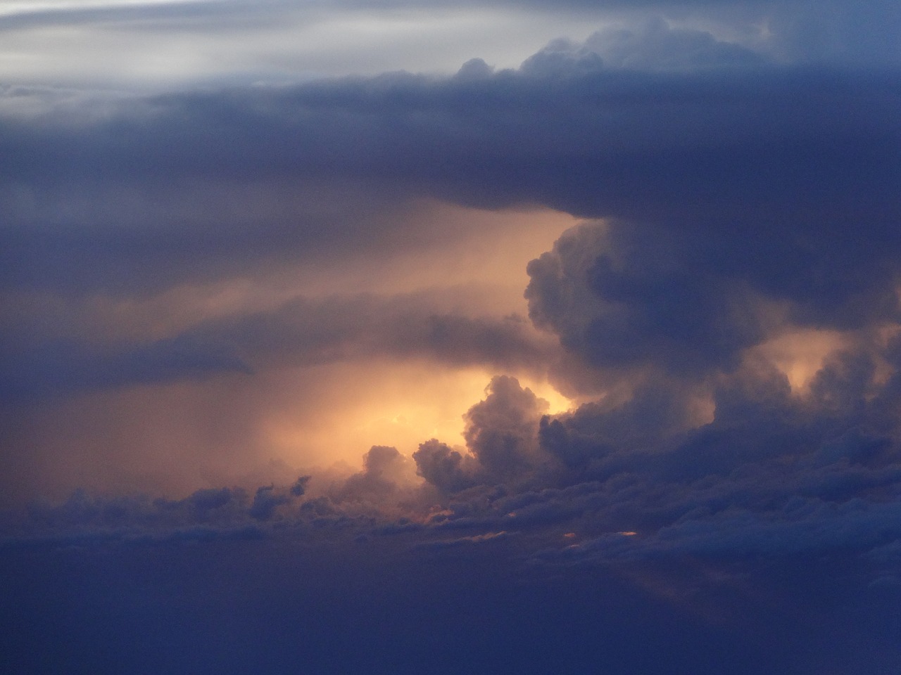 Cumulonimbus, Audra, Saulėlydis, Dangus, Dangaus Debesys, Debesys, Žėrintis, Cloudscape, Tamsi, Vasara