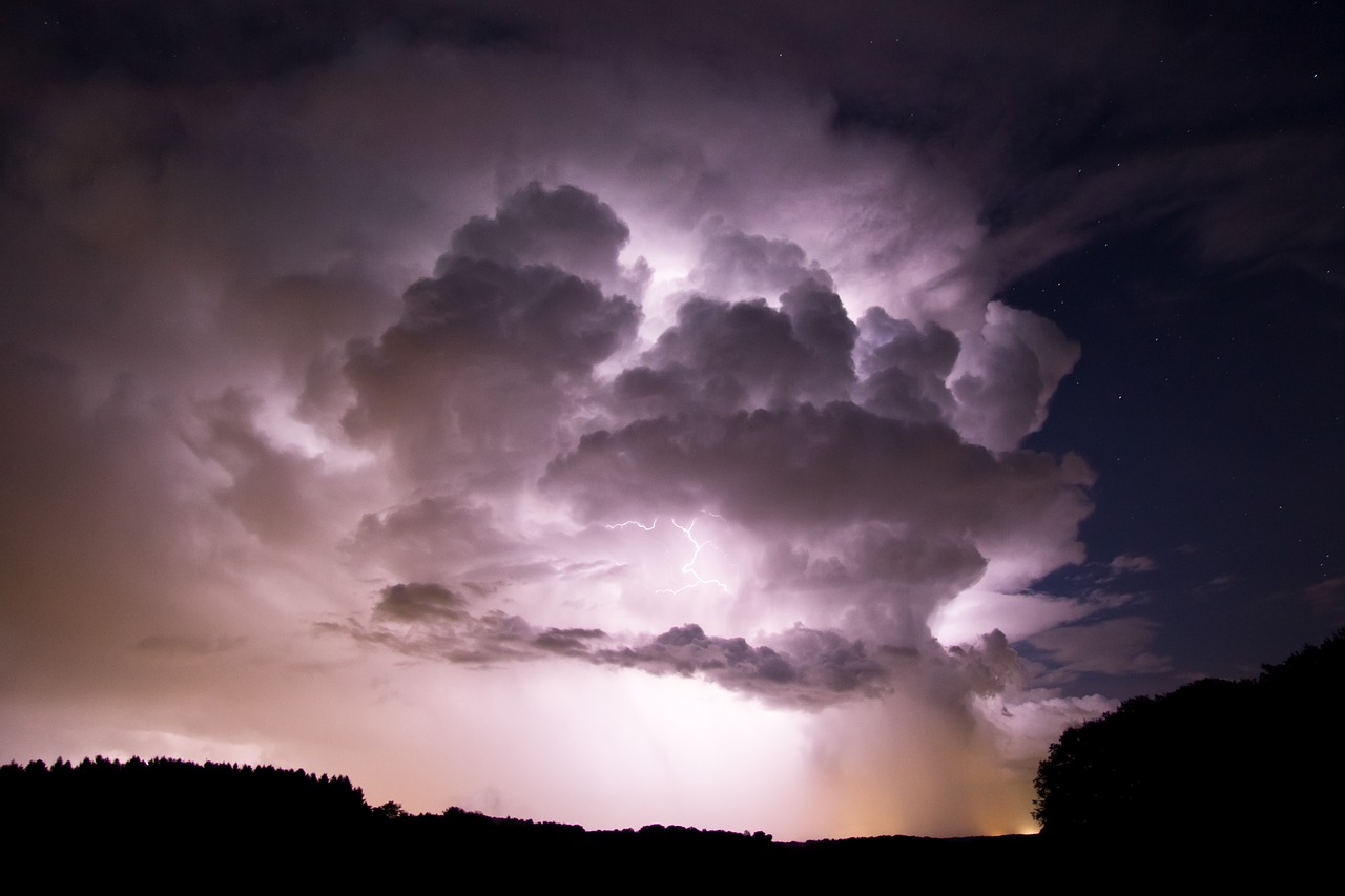 Cumulonimbus, Audros Medžioklė, Meteorologija, Griauna, Audra, Abatiurys, Blykstė, Naktis, Nakties Griaustinis, Žvaigždė