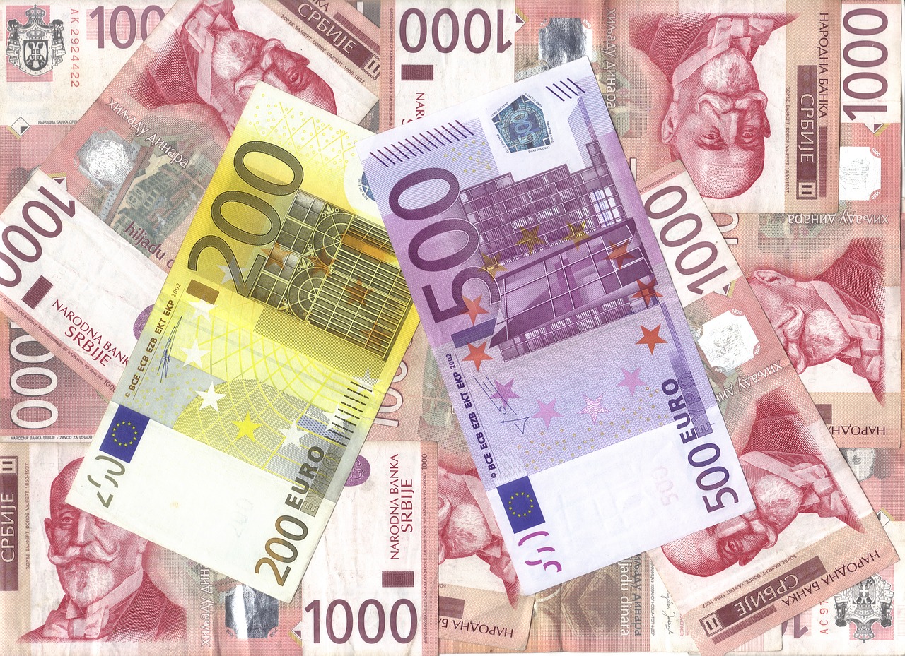 Valiuta,  Turtas,  Finansai,  Verslas,  Taupymas,  Euras,  500 Eurų,  200 Eurų,  1000,  Banknotas