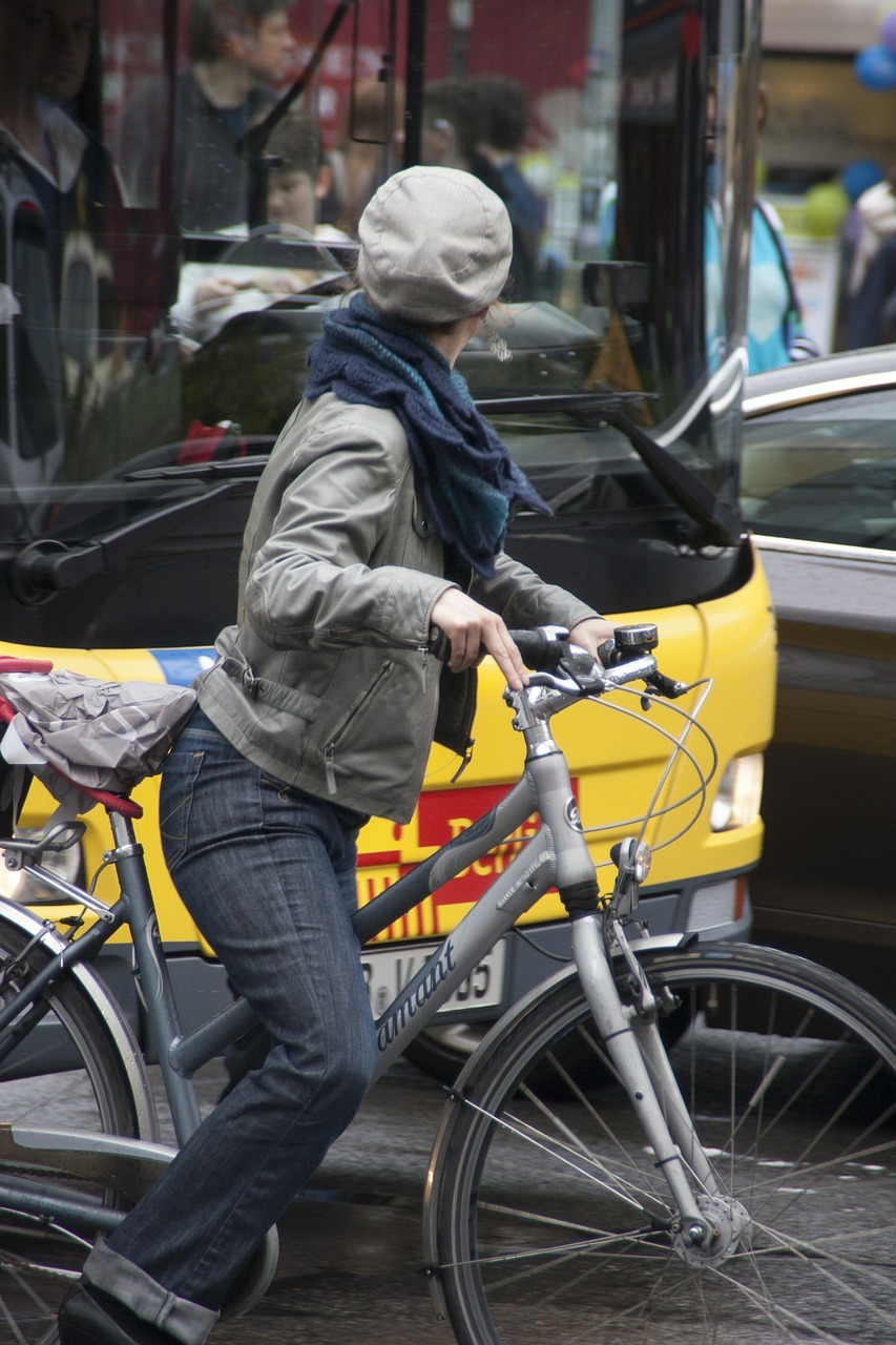 Dviratininkas, Eismas, Autobusas, Ciklą, Nemokamos Nuotraukos,  Nemokama Licenzija