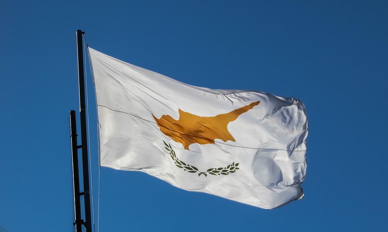 Kipras, Vėliava, Plaukiojantys, Nepriklausomybės Diena, 1 Balandis, Nemokamos Nuotraukos,  Nemokama Licenzija