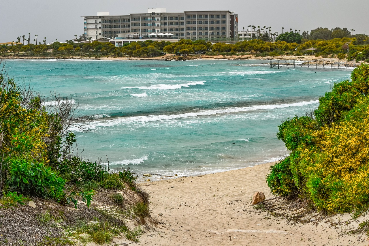 Kipras,  Ayia Napa,  Lanta Beach,  Papludimys,  Jūra,  Pajūris,  Smėlis,  Kopos,  Kurortas,  Viešbutis