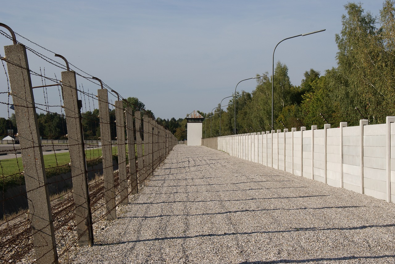Dachau Koncentracijos Stovykla, Sienos, Tvora, Teisingumas, Integracija, Todestitreifen, Nemokamos Nuotraukos,  Nemokama Licenzija