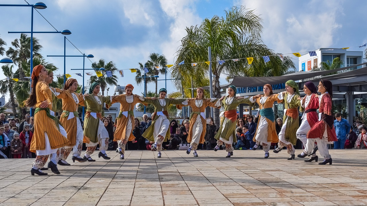 Šokėjai, Mergaitės, Judėjimas, Tradicinis, Folklorinė, Šokis, Folkloras, Kultūra, Kostiumas, Etninis