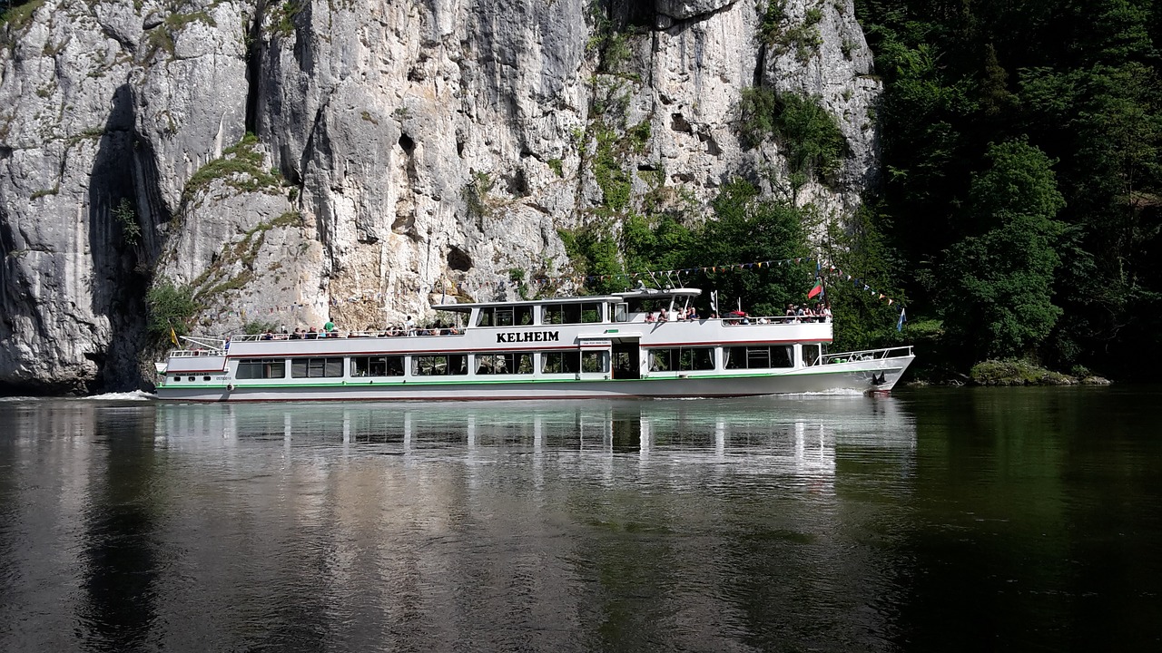 Danube, Laivyba, Upė, Danube Tarpeklis, Weltenburg, Gamtos Jėga, Banga, Vanduo, Vandens Lygis, Nemokamos Nuotraukos