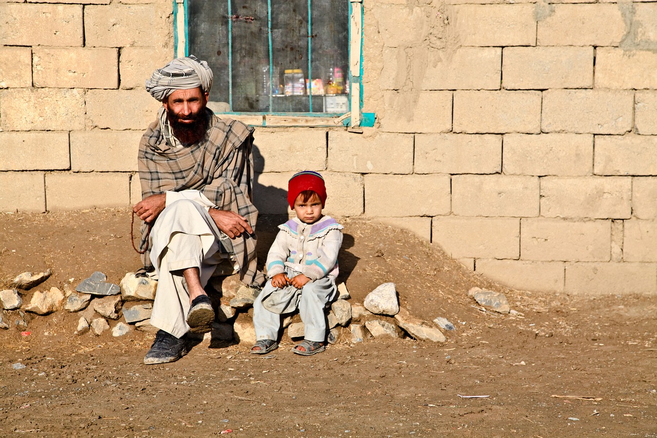 Dukra, Vaikas, Afganistanas, Tėvas, Sėdi, Purvas, Nemokamos Nuotraukos,  Nemokama Licenzija