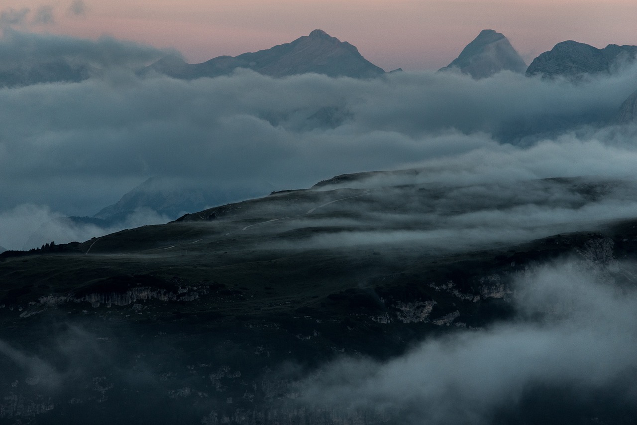 Aušra, Kalnai, Kalnas, Italy, Takas, Veneto, Dolomitai, Debesys, Rosa, Aukščiausiojo Lygio Susitikimas