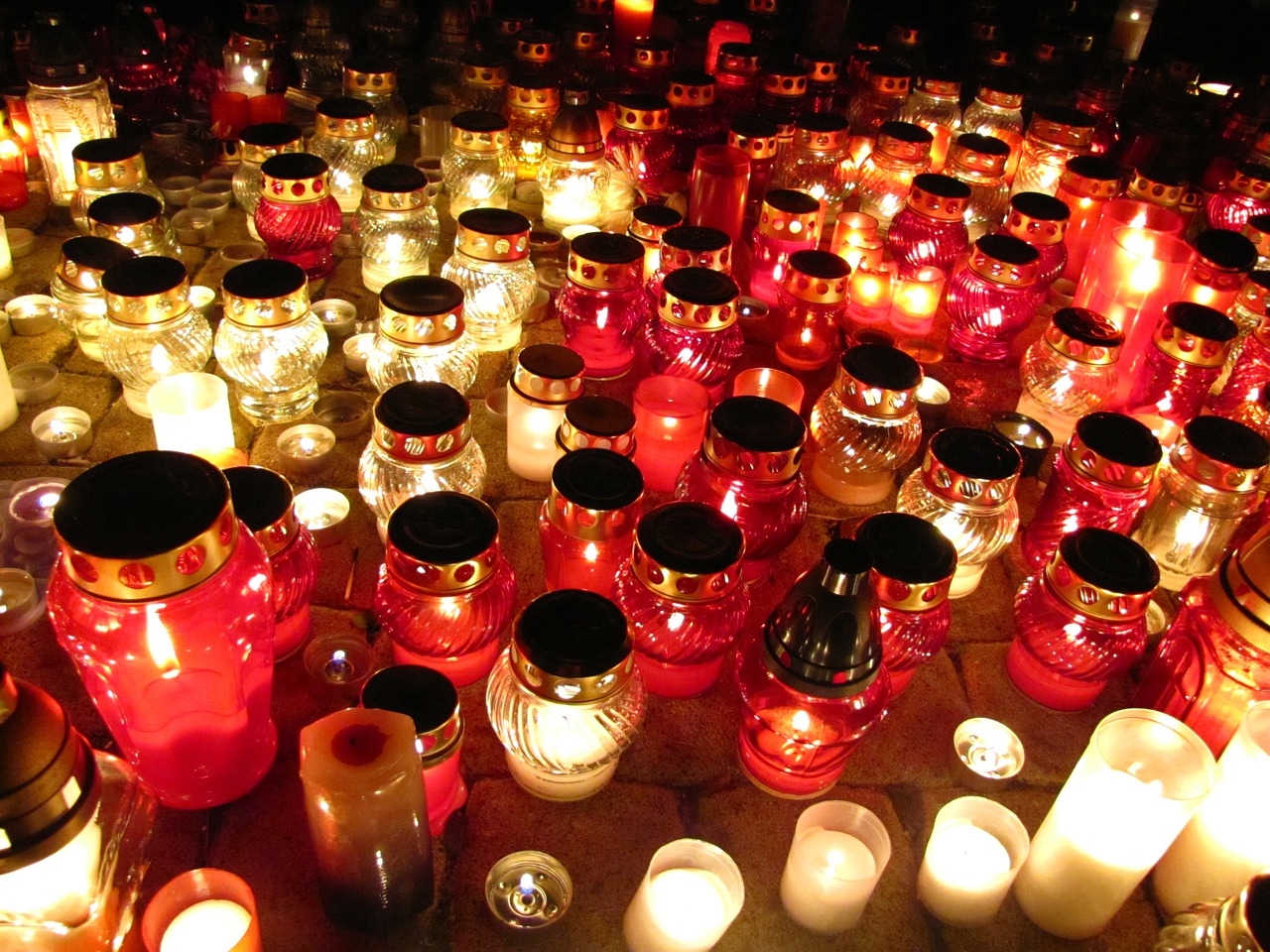 Mirusiųjų Diena, Žvakės, Kapai, Žibintai, Nemokamos Nuotraukos,  Nemokama Licenzija