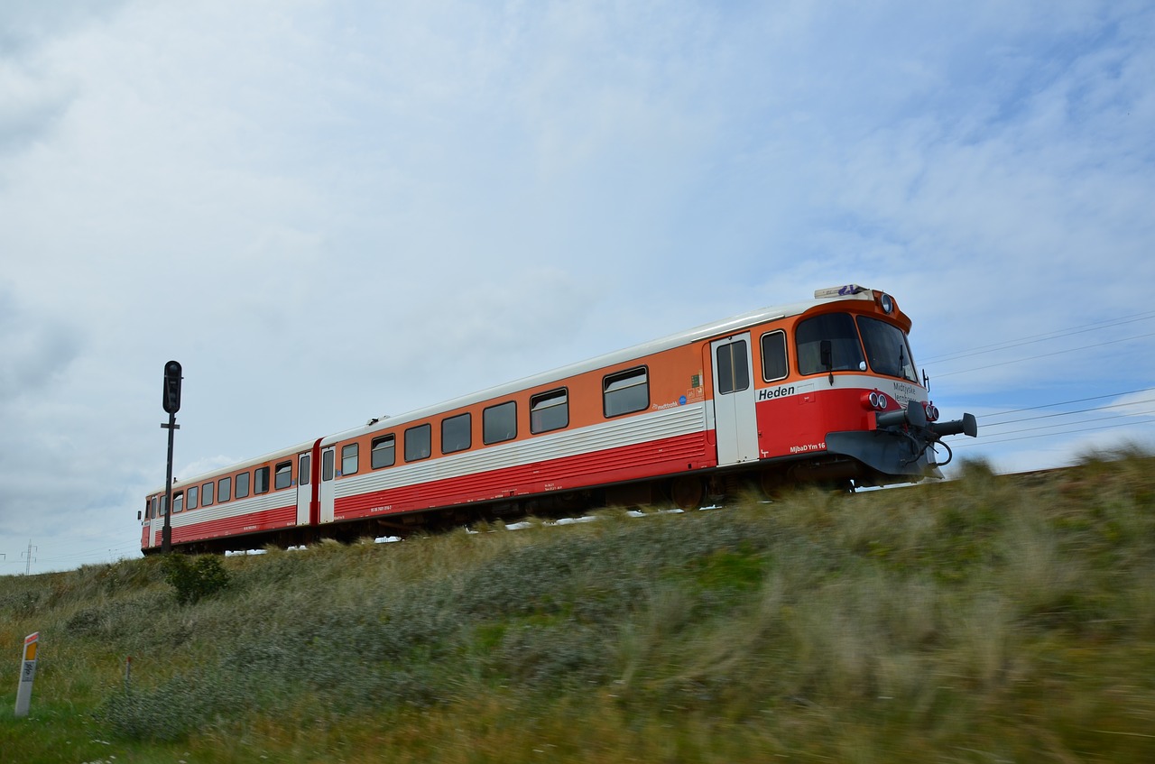 Denmark, Traukinys, Geležinkelis, Nissum Fjord, Geležinkelių Transportas, Transportas, Vagonas, Loco, Zugfahrt, Geležinkeliai