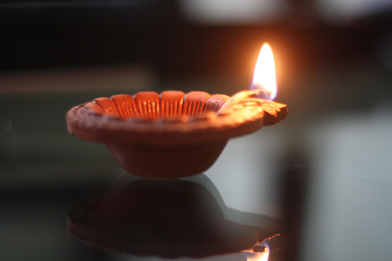Diwali Festivalis, Diwali Lempa, Diwali Sveikinimai, Diya, Laimingas Diwali, Diwali Krekeriai, Diwali Fonas, Deepavali, Fejerverkai, Rangoli